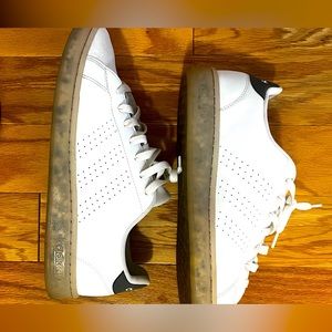 adidas Men's Advantage Eco Casual Sneakers 10.5 men recycle sustainable white